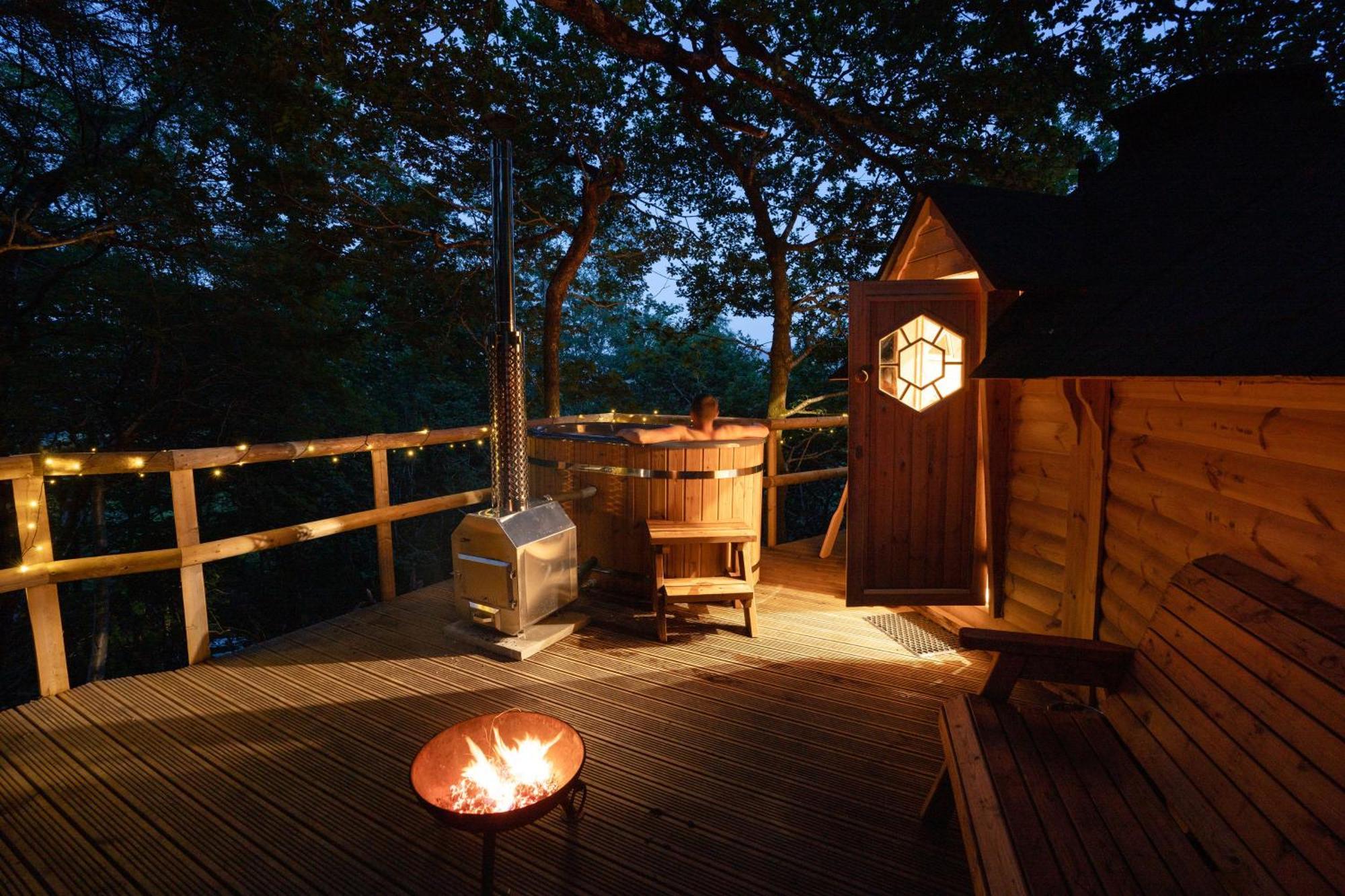 Chestnut Tree House With Hot Tub & Sauna Barmouth Eksteriør billede