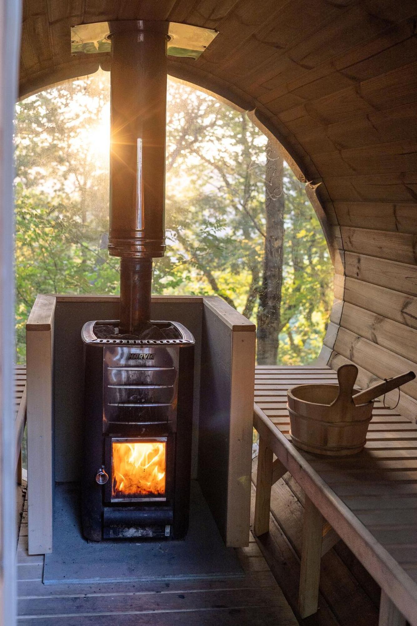 Chestnut Tree House With Hot Tub & Sauna Barmouth Eksteriør billede